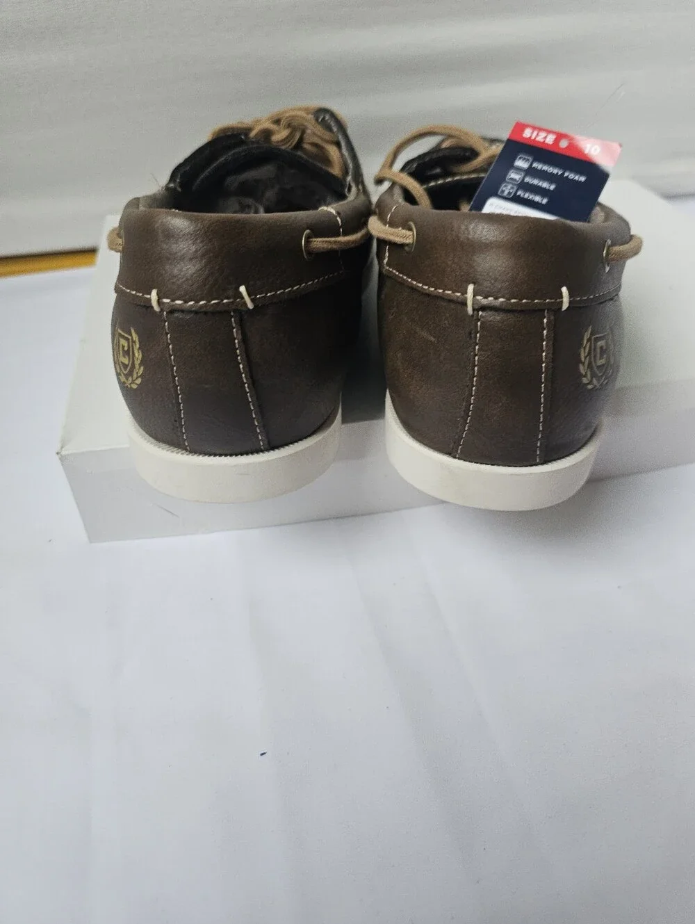 Chaps Benny Men’s Brown Boat Shoes Size 10 NWT Memory Foam)